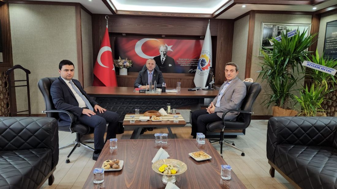Başsavcı Akın Çetin Oda Başkanımız Arslan Keleş'e hayırlı olsun ziyaretinde bulundu.