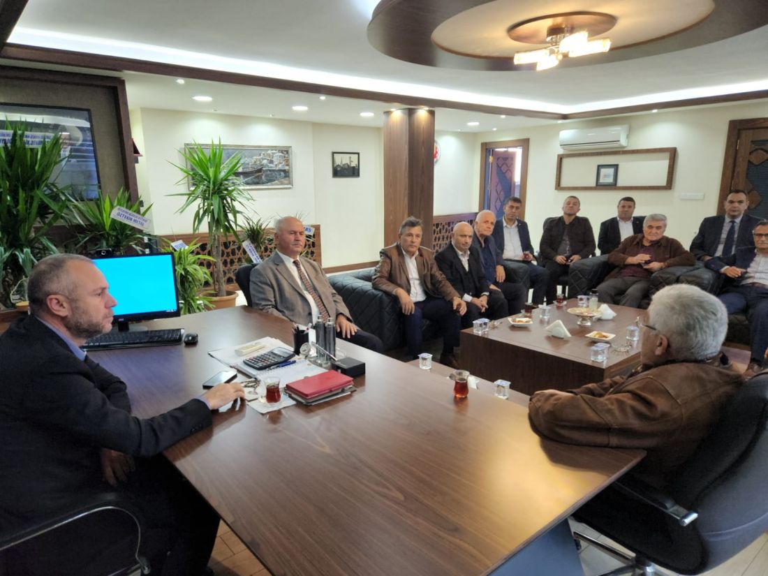 Zonguldak Dernekleri Federasyonu Başkan ve Yönetimi Oda Başkanımız Arslan Keleş'i makamında ziyaret etti.
