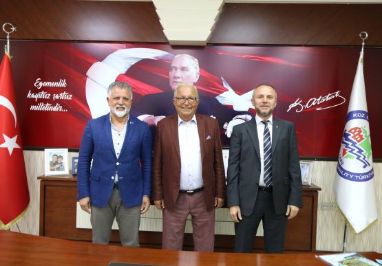 Kdz. Ereğli TSO Başkanımız Arslan Keleş ve Başkan Yardımcımız Tasin Tanyıldız, Kdz. Ereğli Belediye Başkanı Halil Posbıyık'ı makamında ziyaret etti.