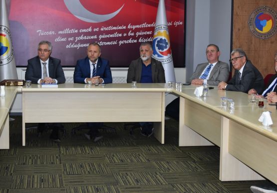 Müstakil Sanayici ve İşadamları Derneği (MÜSİAD) Başkanı Abdulkadir Çınar ve yönetimi, Oda Başkanımız Arslan Keleş ve Yönetimini ziyaret etti
